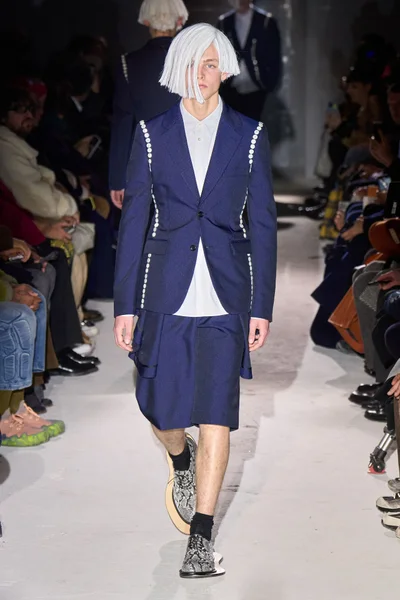 Look 27